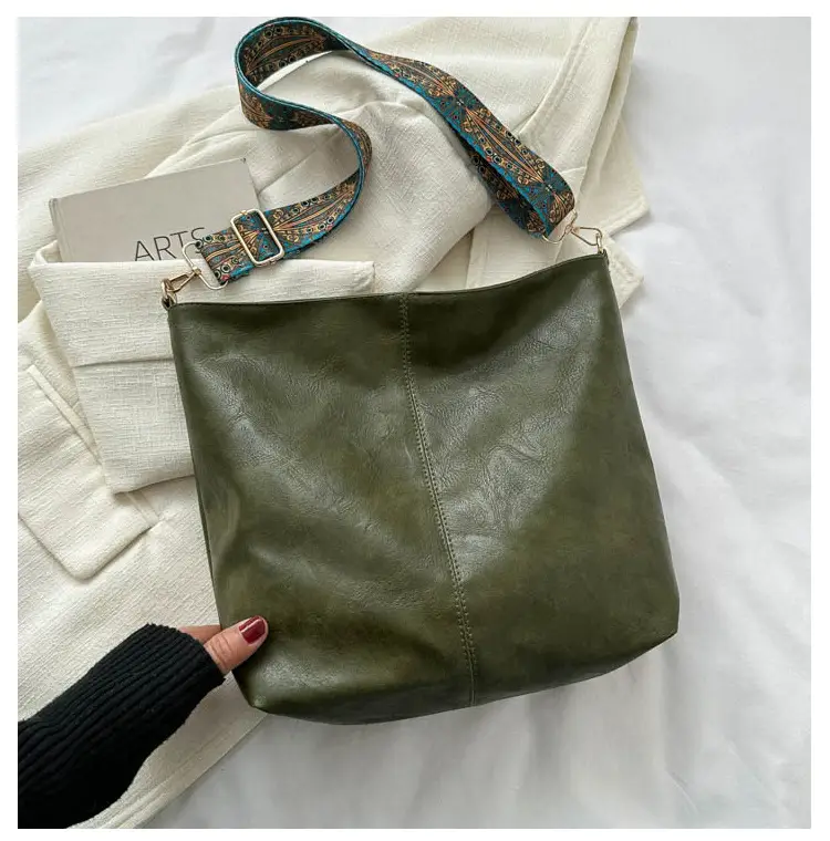 Green Leather Shoulder Messenger Bag for Women — feature 23