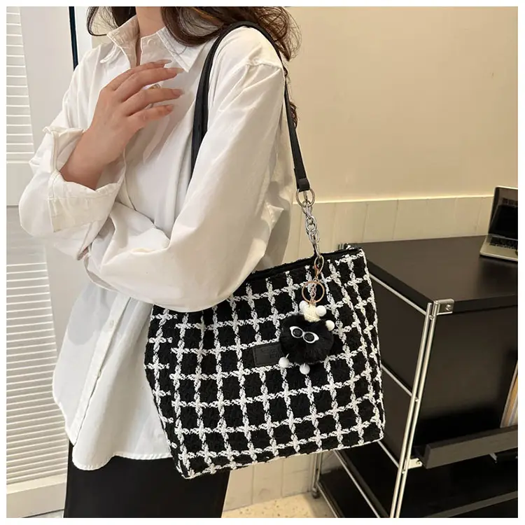 Women Woolen Shoulder Bag Black White Plaid Large Capacity — feature 15