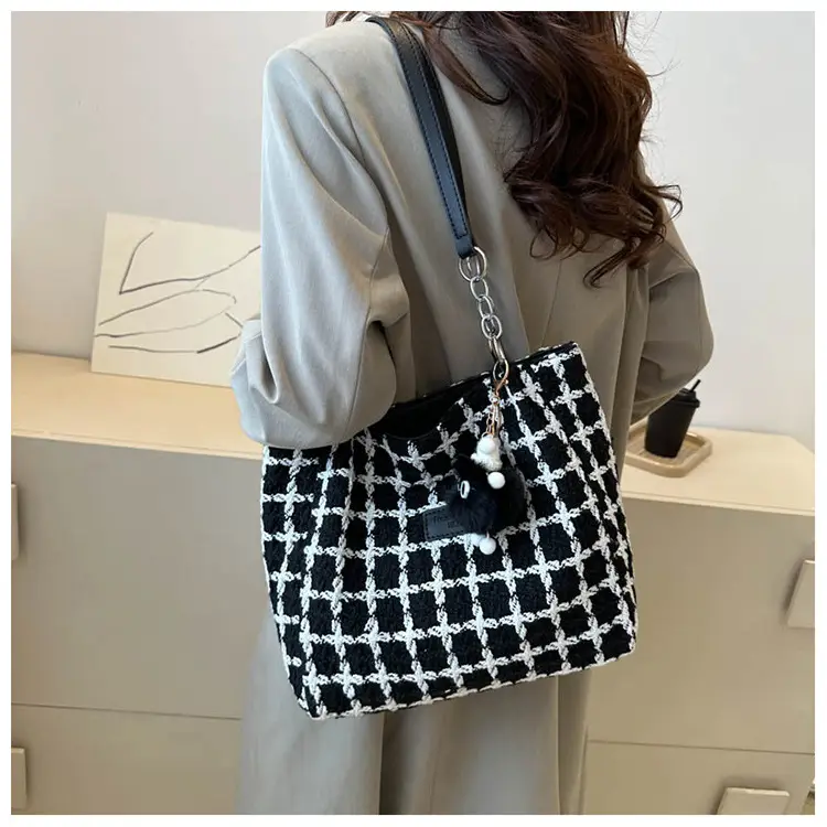 Women Woolen Shoulder Bag Black White Plaid Large Capacity — feature 17
