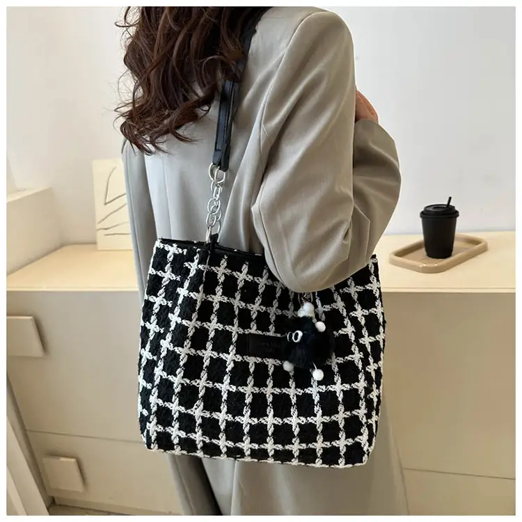 Women Woolen Shoulder Bag Black White Plaid Large Capacity — feature 18
