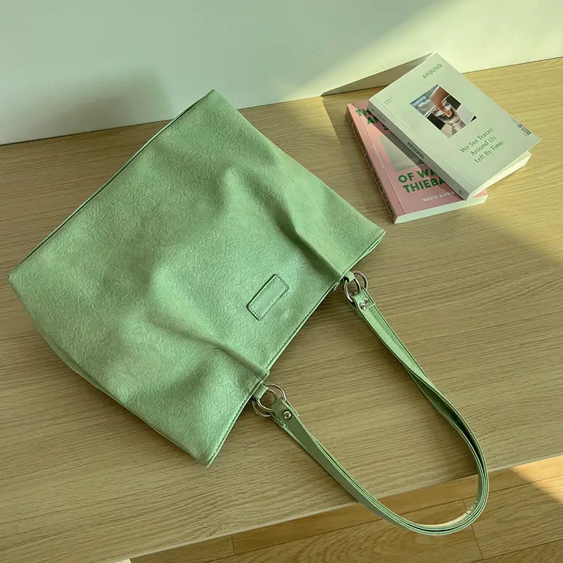 Black Textured Tote Bag for Women 2023 — feature 23