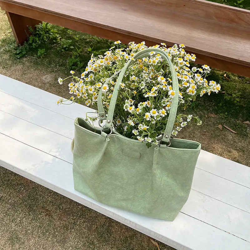 Black Textured Tote Bag for Women 2023 — feature 5