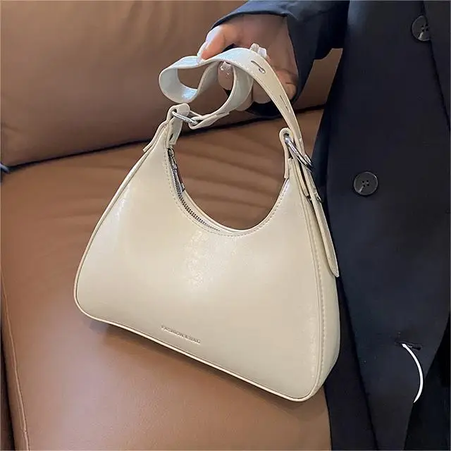 Women's Black Cracked Shoulder Bag 2023 - Image 7