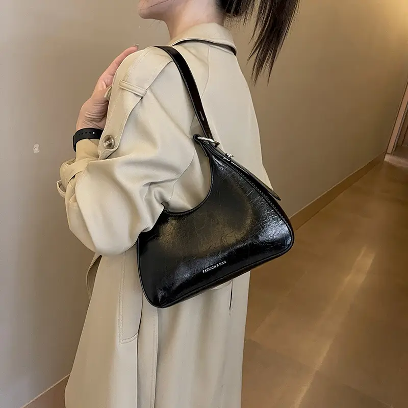 Women's Black Cracked Shoulder Bag 2023 — feature 21