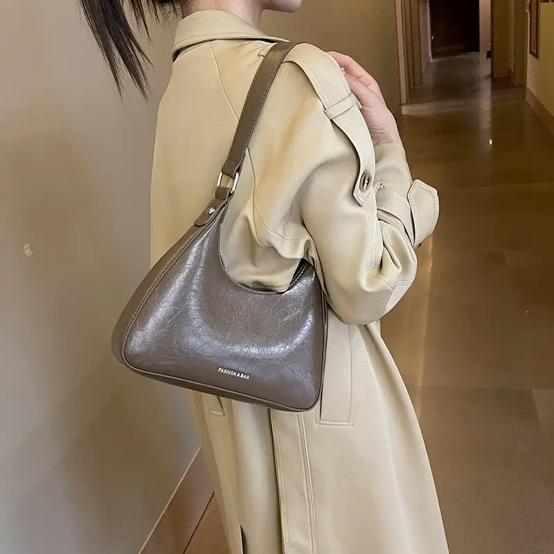 Women's Black Cracked Shoulder Bag 2023 — feature 23