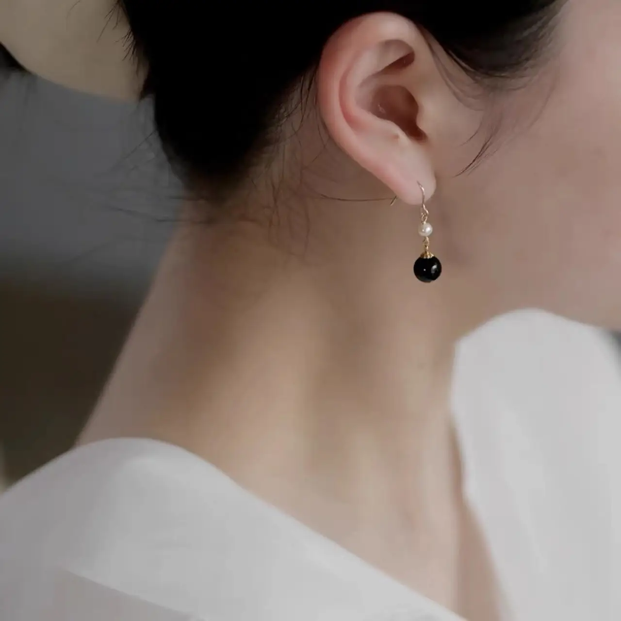Natural Black Onyx Pearl Earrings 14k Gold - Image 2