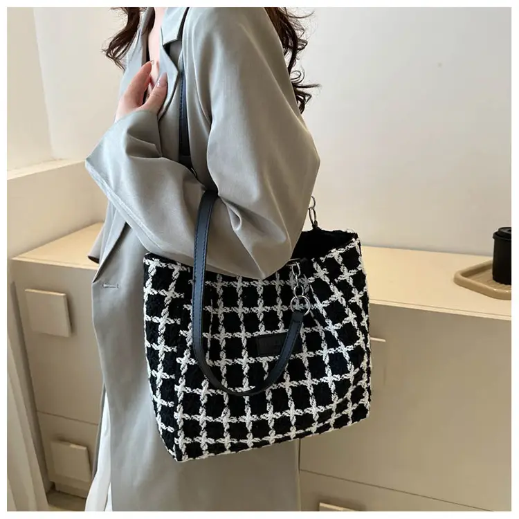Women Plaid Shoulder Bag 2026 Spring Summer — feature 15