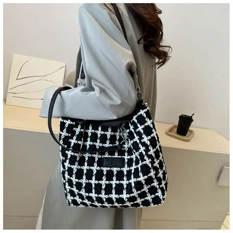 Women Plaid Shoulder Bag 2026 Spring Summer — feature 16