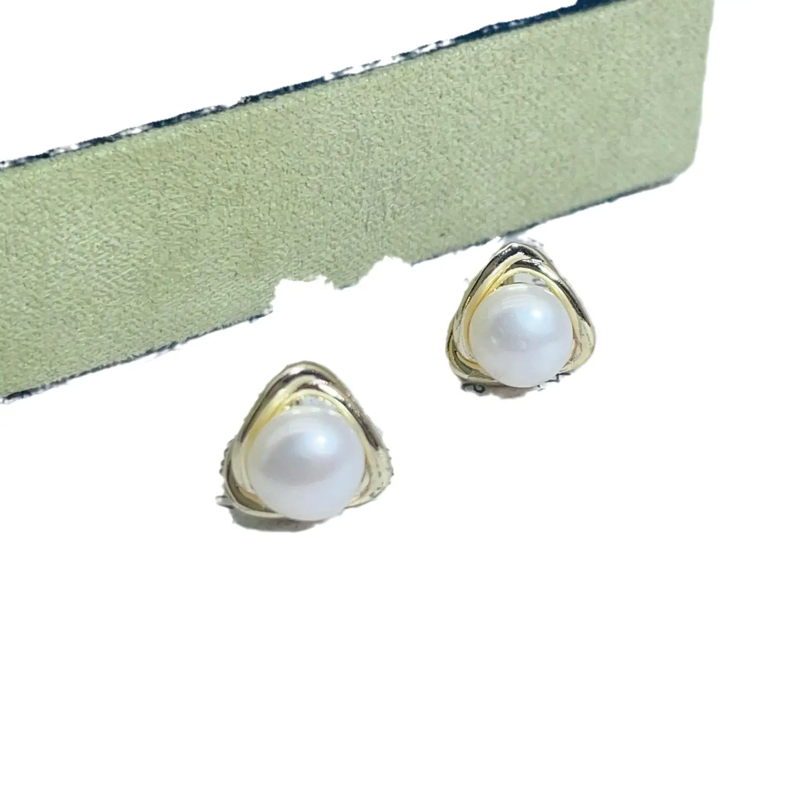 Geometric Triangle Pearl Earrings Set of 4