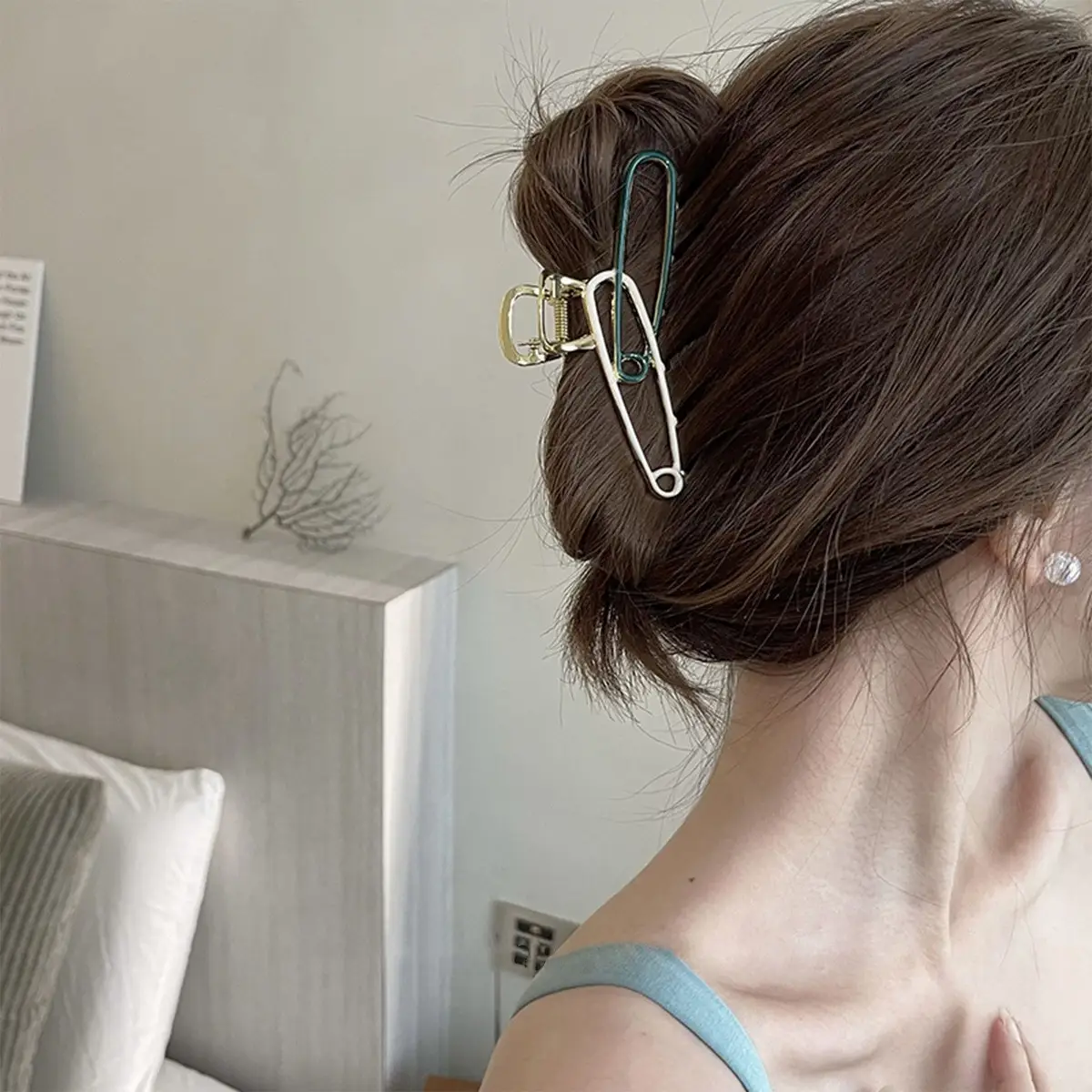 Y2g Metal Hairpin Updo for Women - Image 37
