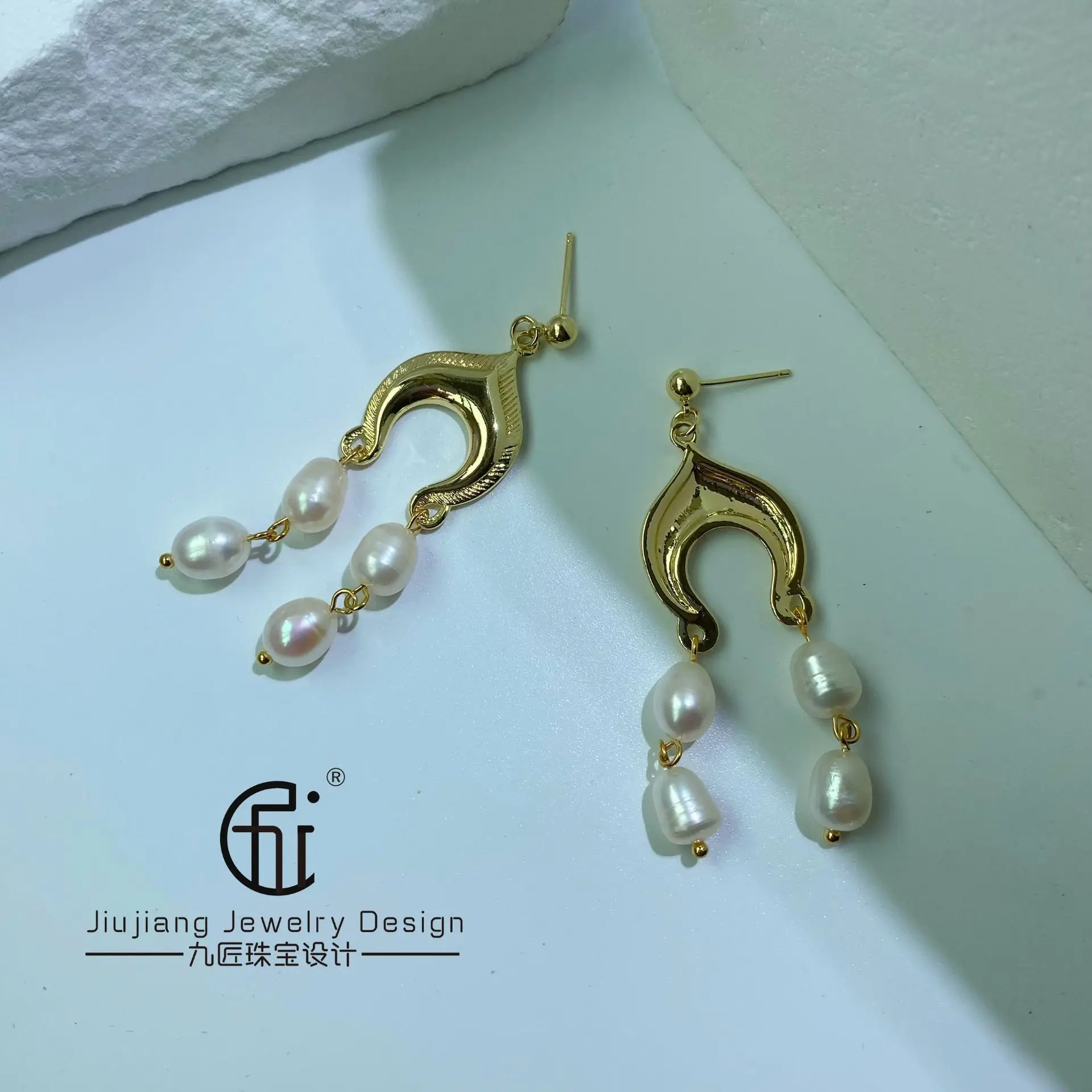 Vintage Pearl Earrings Gold Plated Natural Pearl — feature 4
