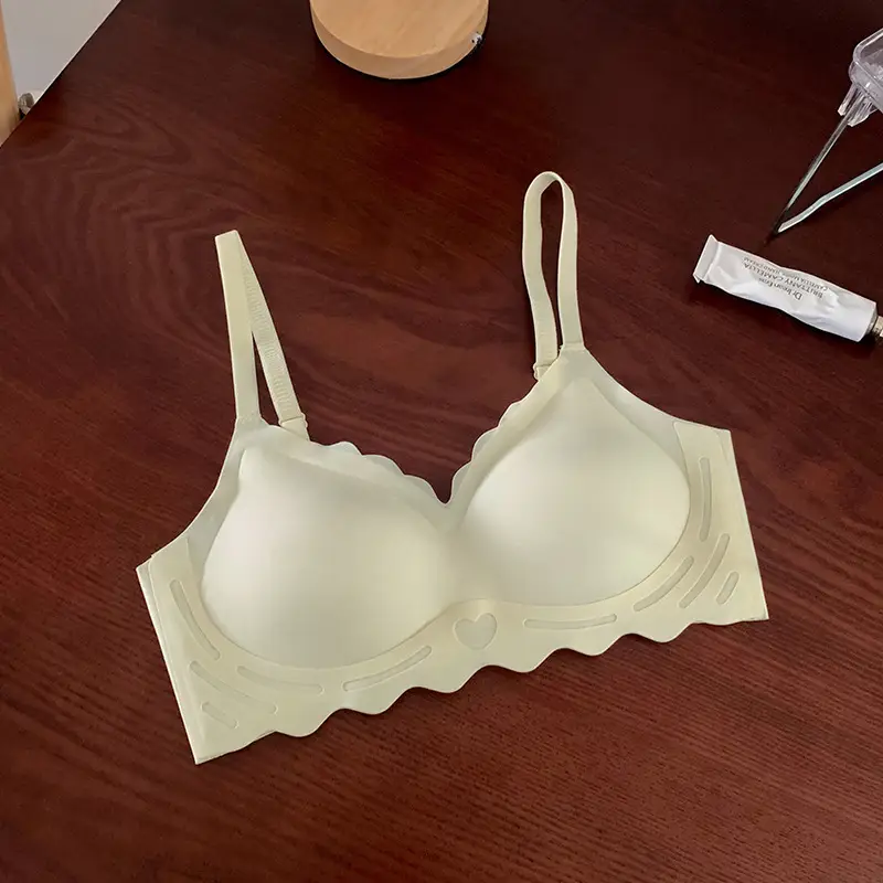 Seamless Intimates for Women, Soft Support, Thin, Small Breast Push-Up, Anti-Sagging, No Rims, Comfortable Bra, Soft