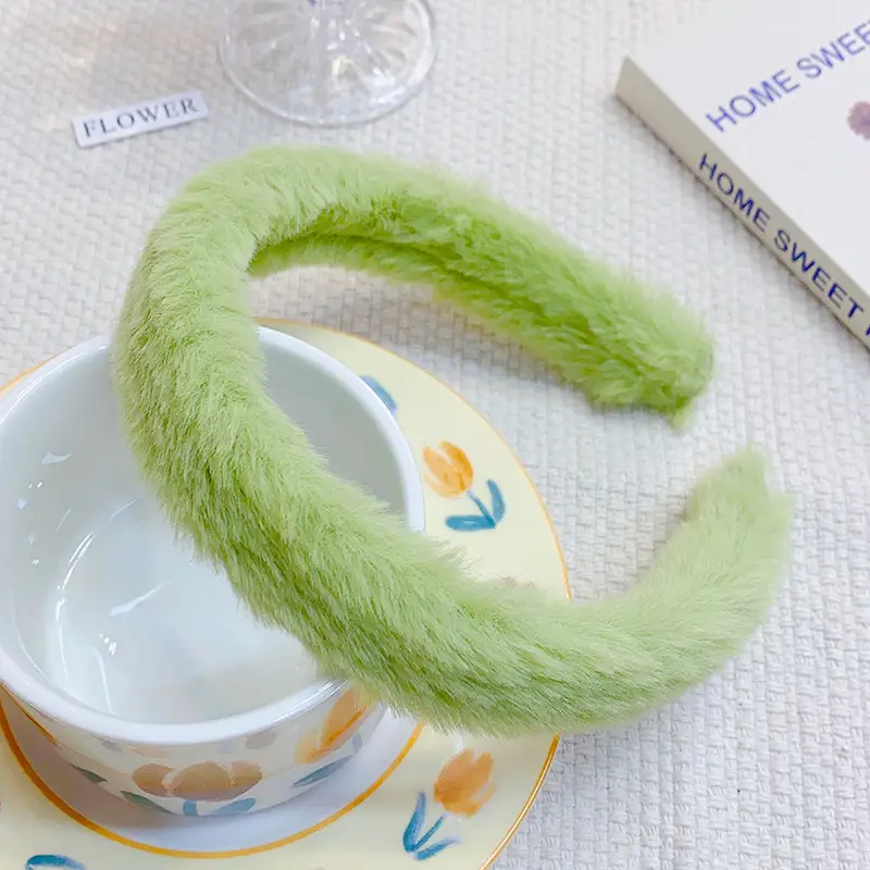 Furry Plush Headband for Women Winter Warm Hairpin - Image 6
