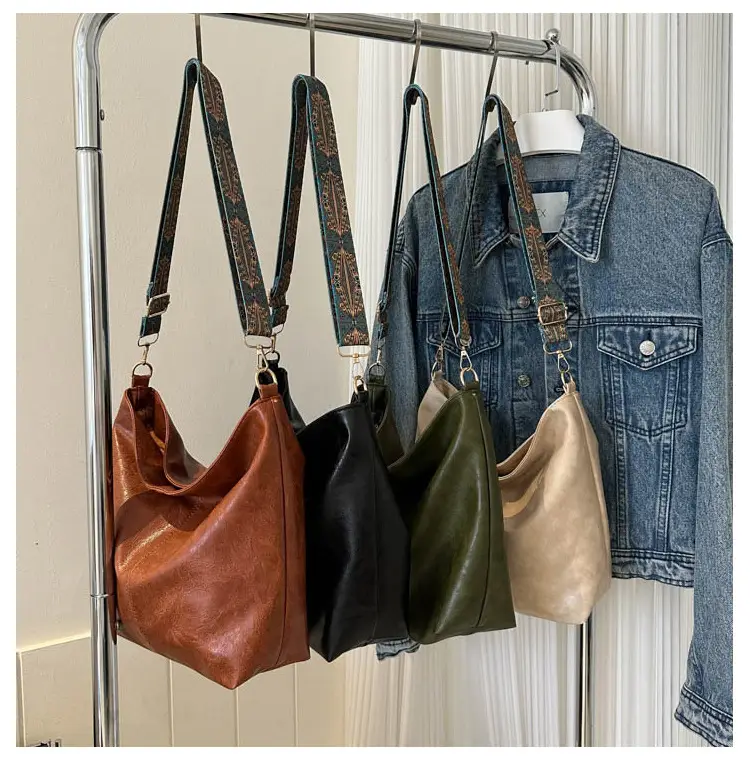 Black Leather Shoulder Bag with Wide Strap for Women 2023 — feature 23