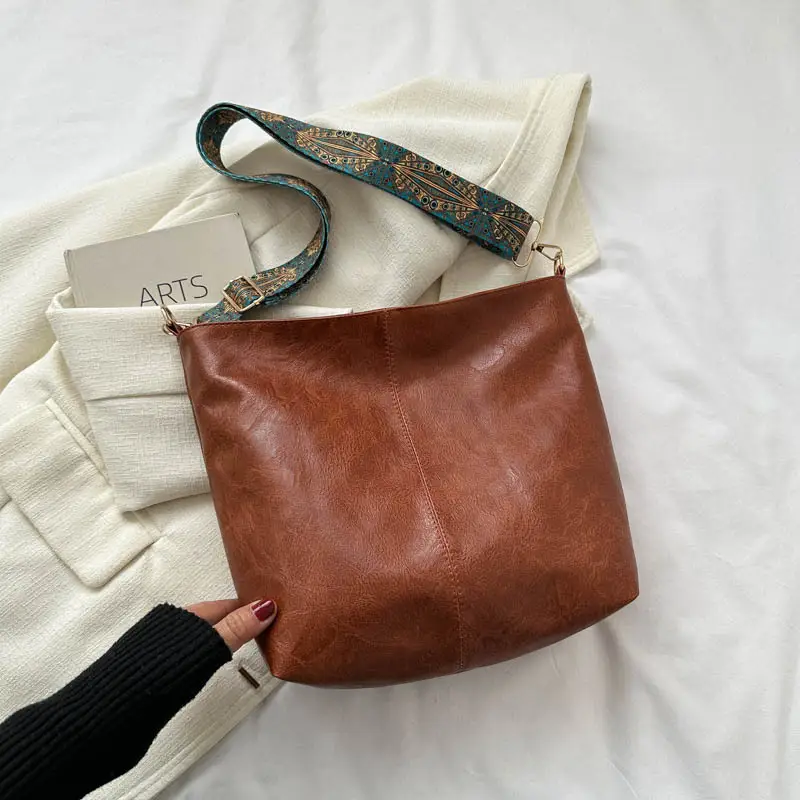 Black Leather Shoulder Bag with Wide Strap for Women 2023 - Image 4