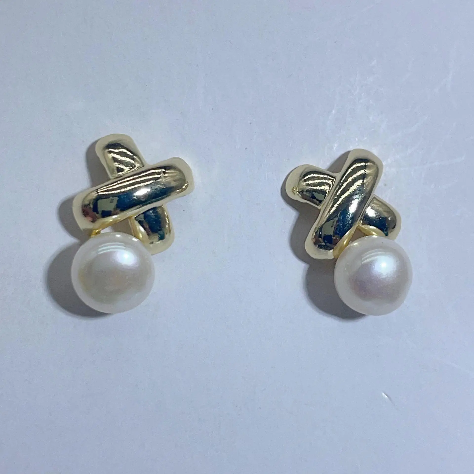 Dan Tao Cross Pearl Earrings Gold Plated 925 Silver — feature 10