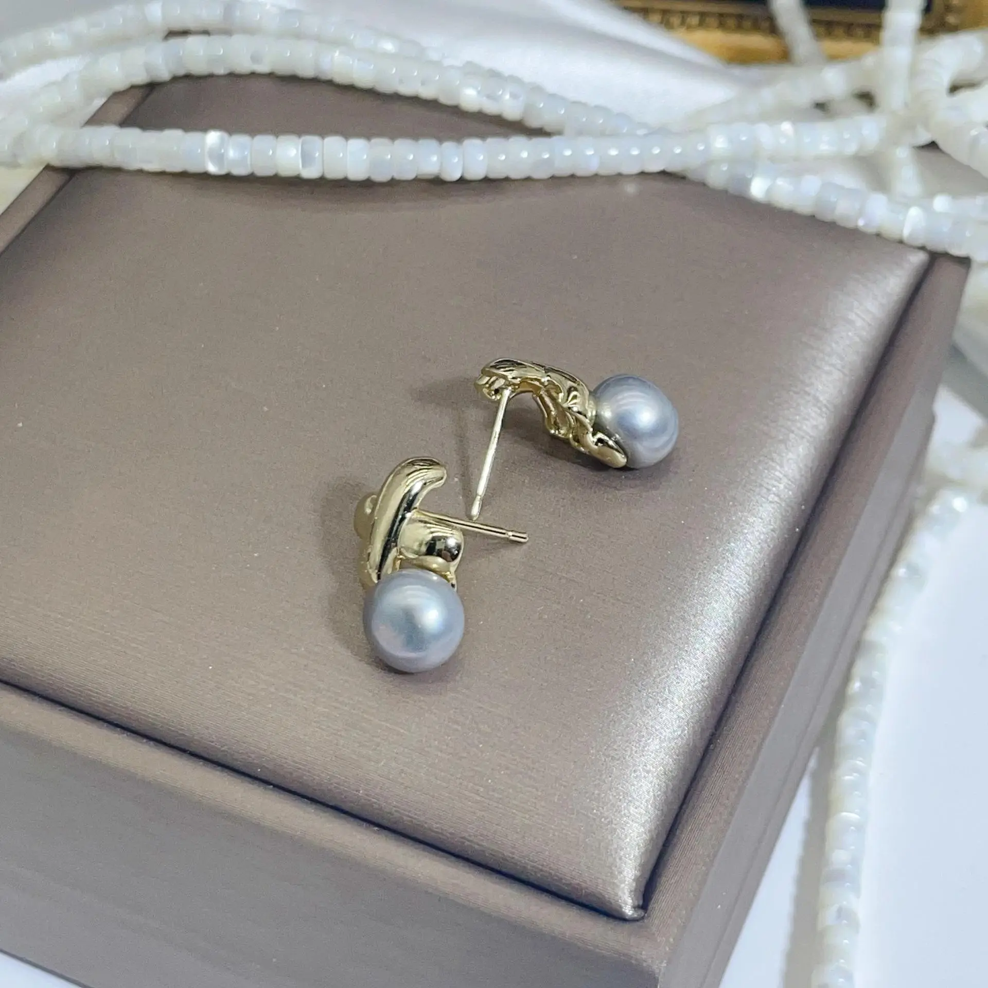 Dan Tao Cross Pearl Earrings Gold Plated 925 Silver — feature 11