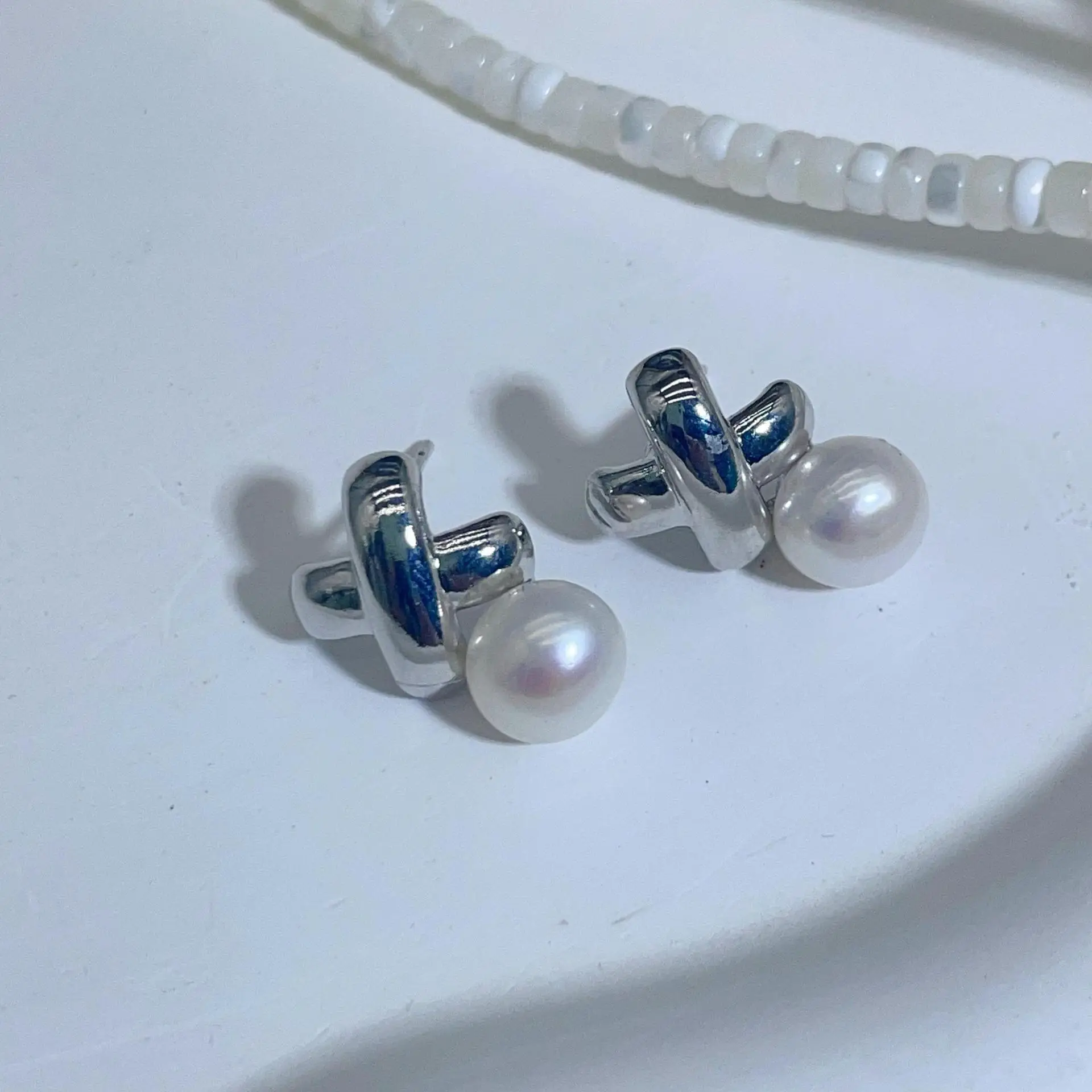 Dan Tao Cross Pearl Earrings Gold Plated 925 Silver — feature 7