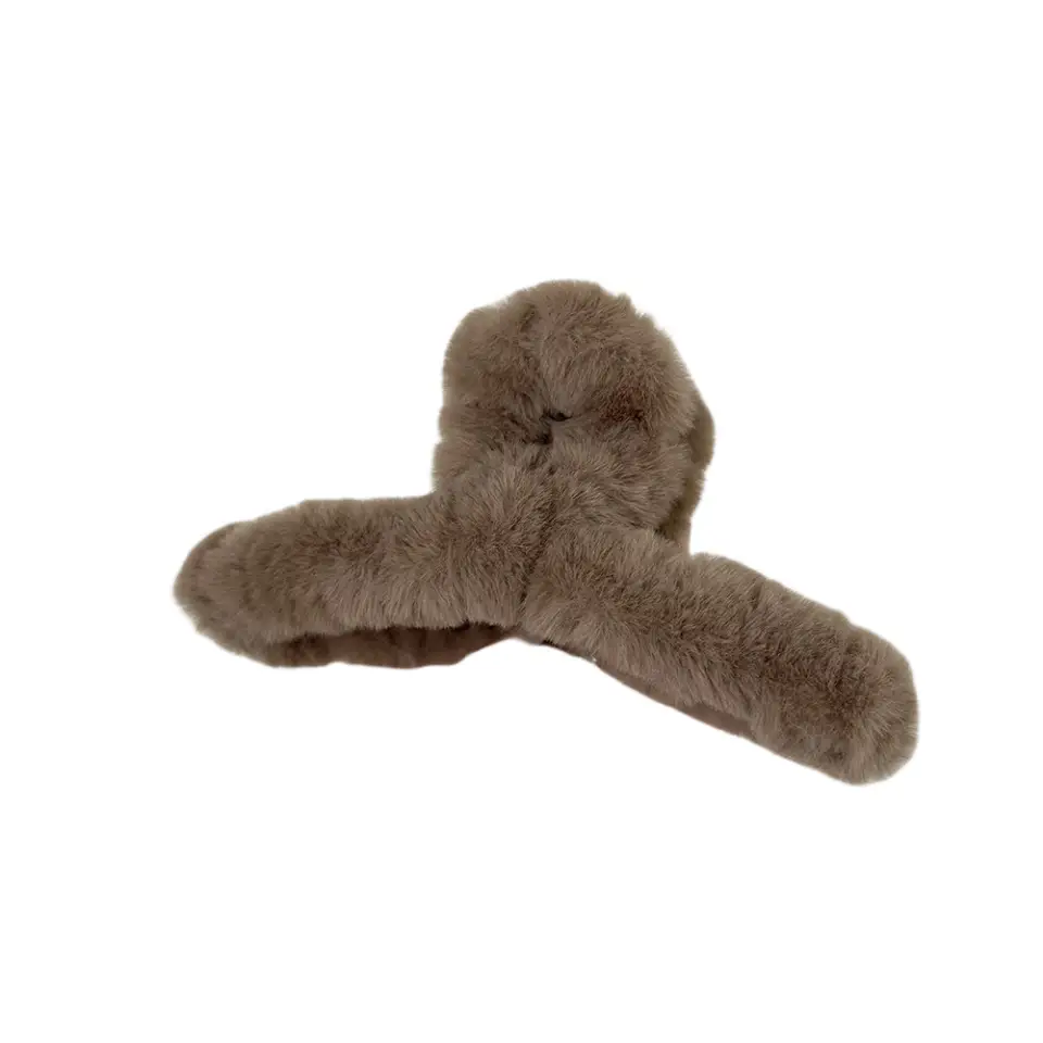 Plush Hair Clip for Women Winter Hair Updo - Image 12