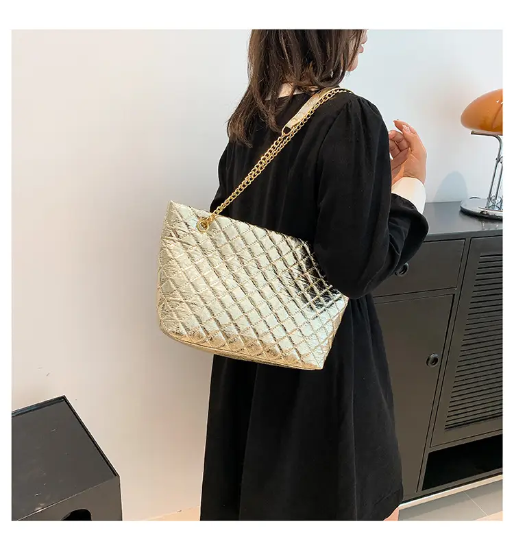 Green Velvet Rhombus Embroidery Shoulder Tote Bag — feature 12