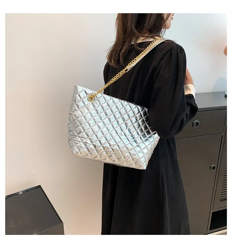 Green Velvet Rhombus Embroidery Shoulder Tote Bag — feature 9