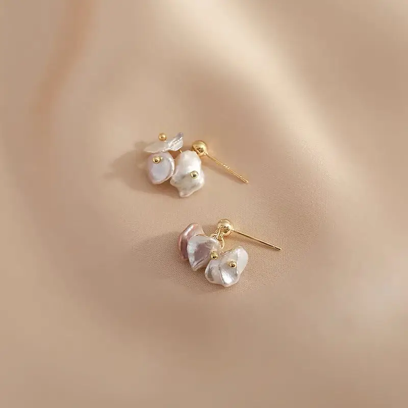 18k Gold Pearl Earrings for Women - Image 2