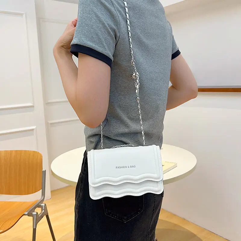 Pink Wave Chain Crossbody Bag for Women 2023