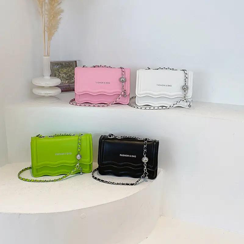 Pink Wave Chain Crossbody Bag for Women 2023