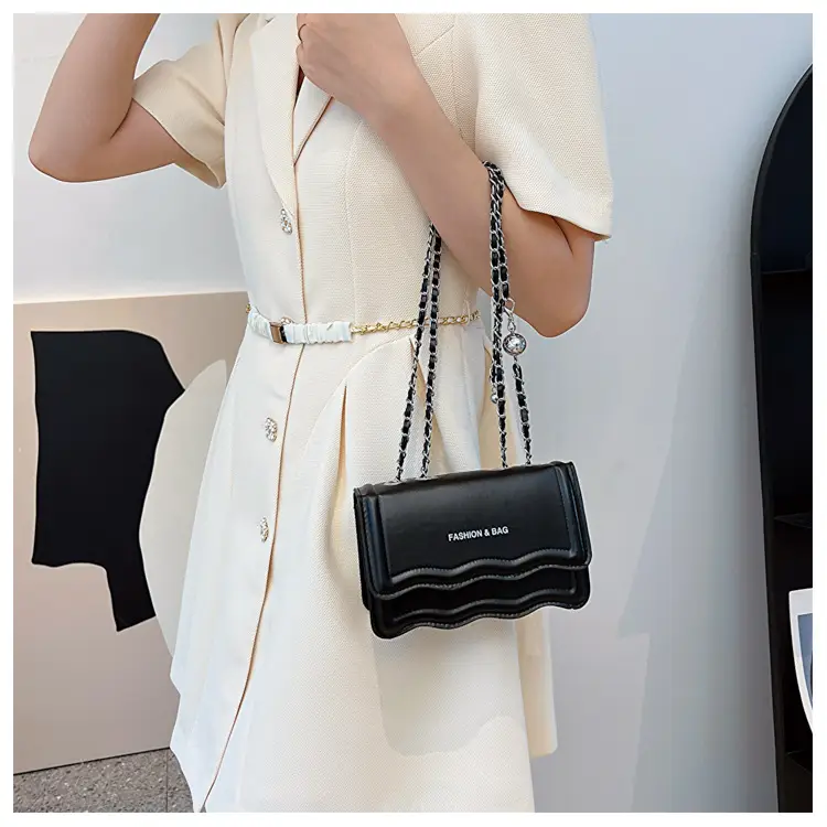 Pink Wave Chain Crossbody Bag for Women 2023 — feature 16