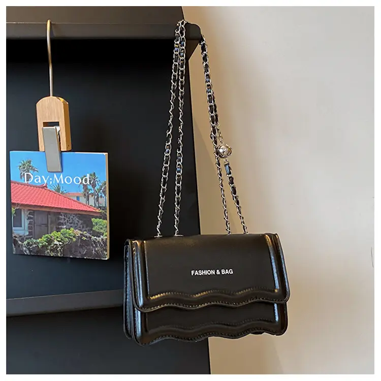 Pink Wave Chain Crossbody Bag for Women 2023 — feature 27