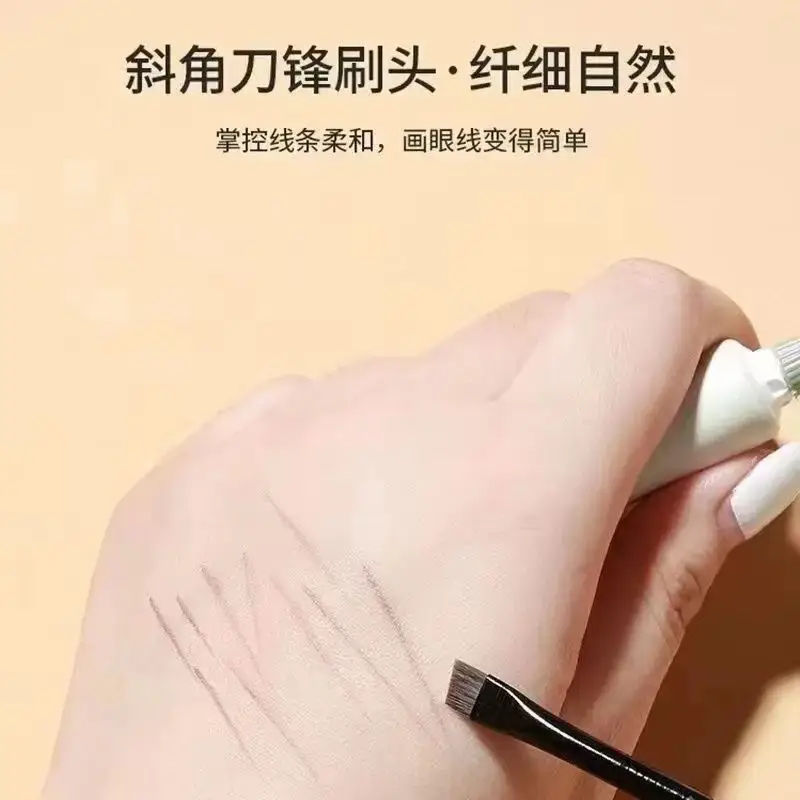 Ultra-thin Eyeliner Brush A102 for Precision Application - Image 10