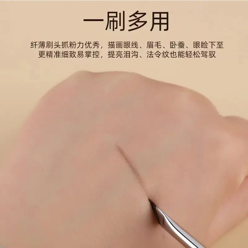 192 Sickle Eyeliner Brush Oblique Angle Blade — feature 35