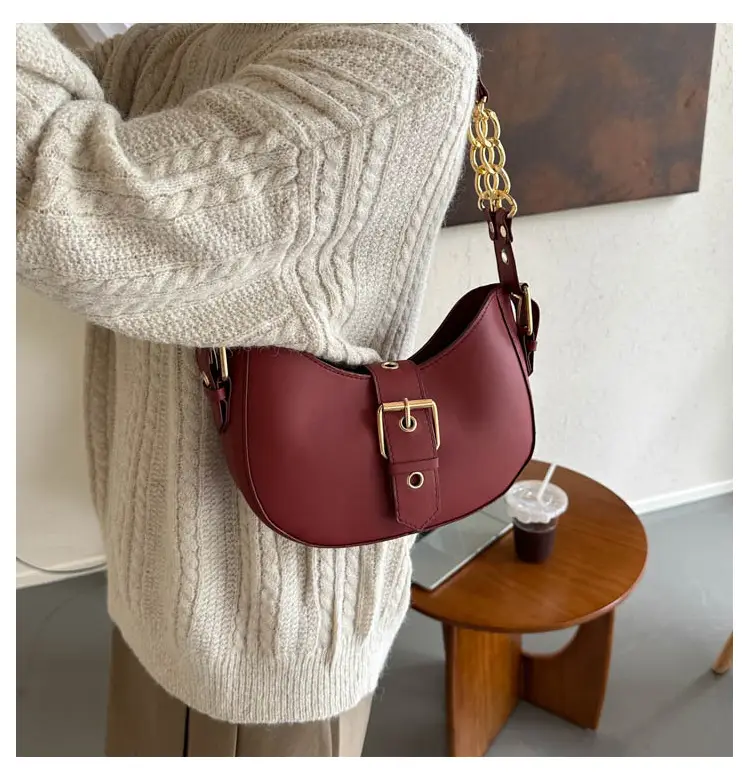 Retro Chain Shoulder Bag Women 2023 Autumn — feature 12