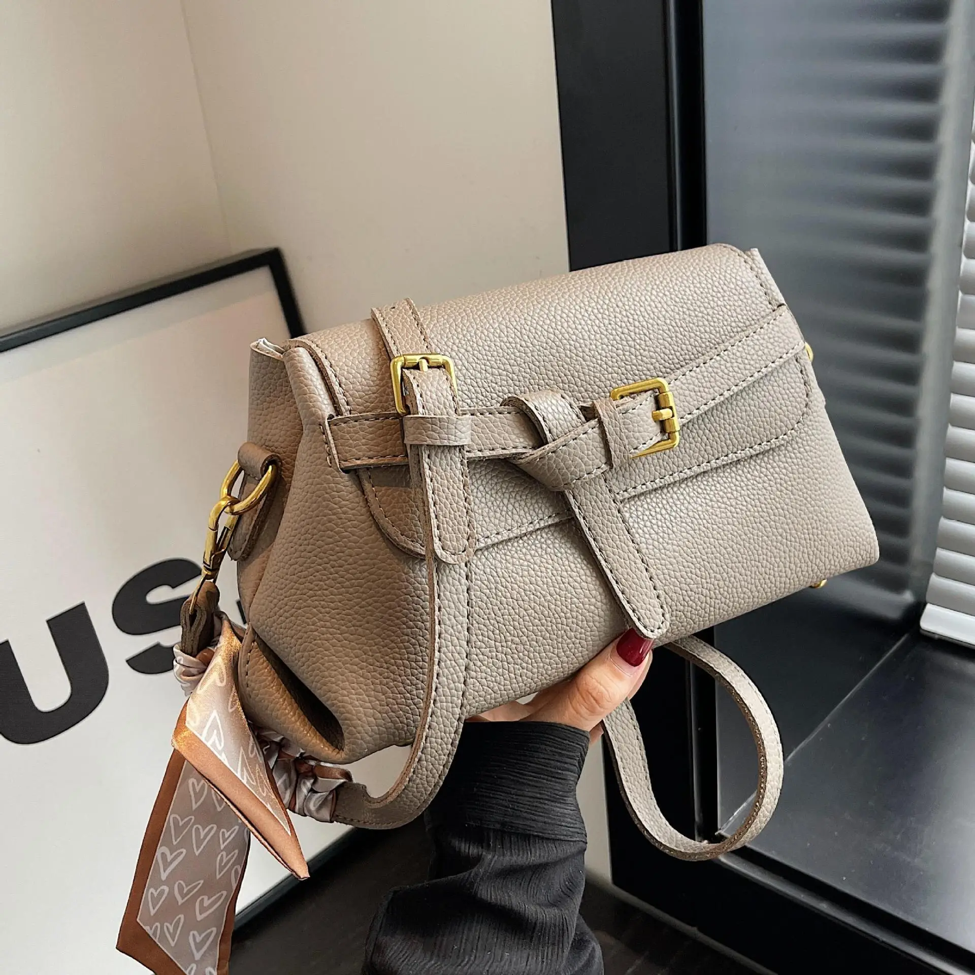 Black Leather Shoulder Messenger Bag for Women 2023