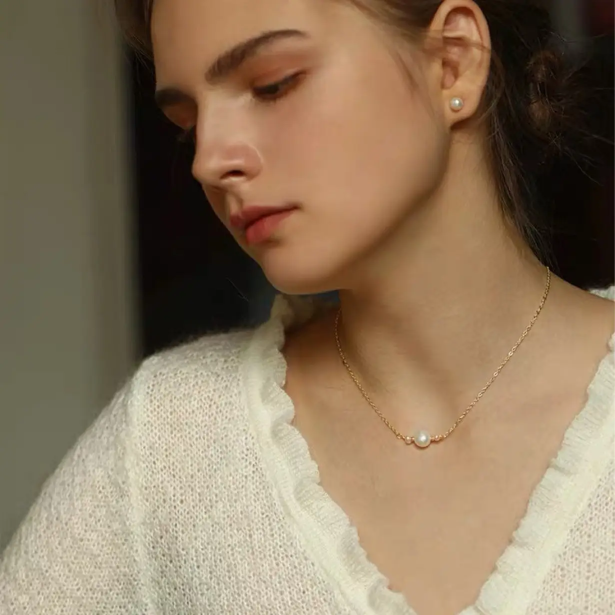 Natural Pearl Necklace for Women Light Luxury Clavicle Chain