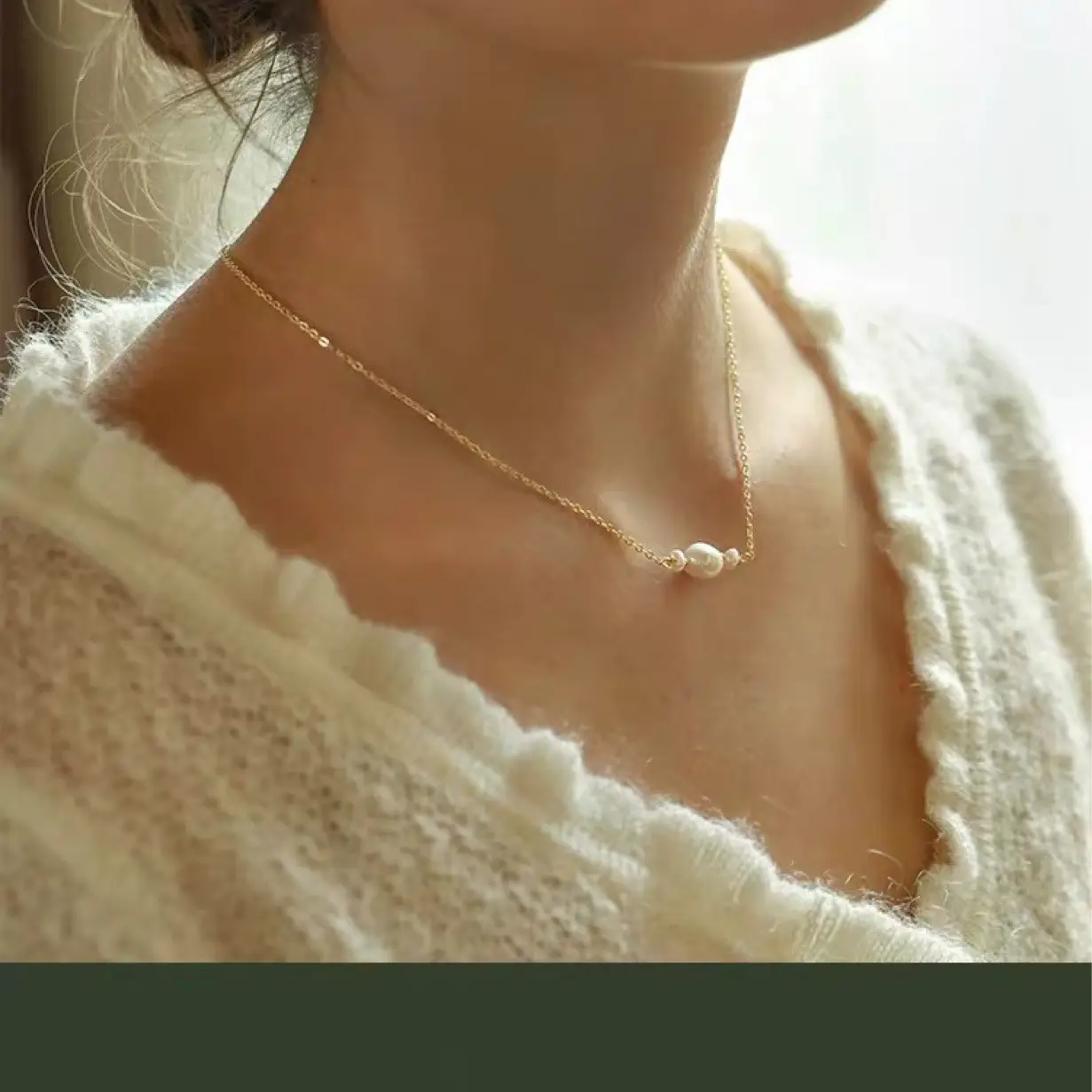Natural Pearl Necklace for Women Light Luxury Clavicle Chain