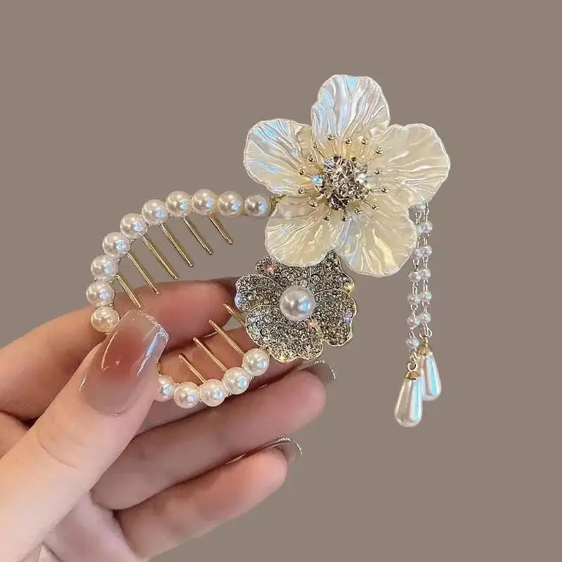 Pearl Flower Hairpin Back Clip for Women — feature 3