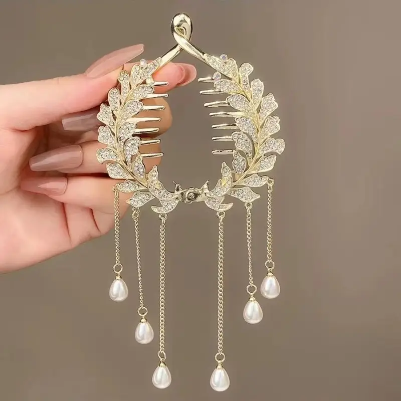 Pearl Flower Hairpin Back Clip for Women — feature 6