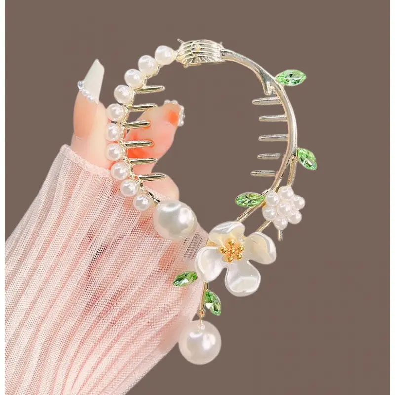 J48 four-petal flower hanging pearl