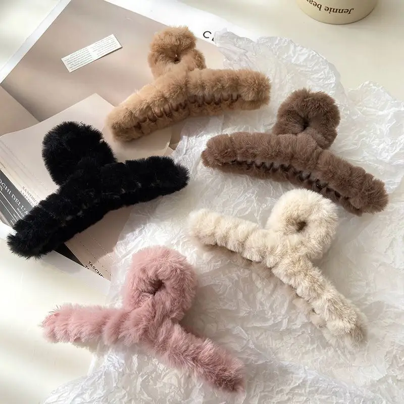 Winter Plush Hairpin for Girls Large Clip - Image 9
