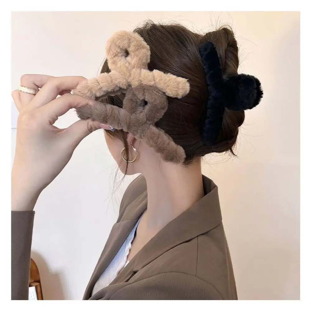 Winter Plush Hairpin for Girls Large Clip — feature 5