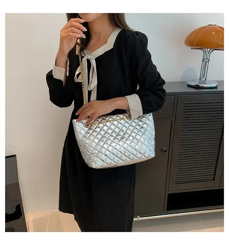 Glossy Rhombus Embroidery Tote Bag Pink 2023 — feature 11