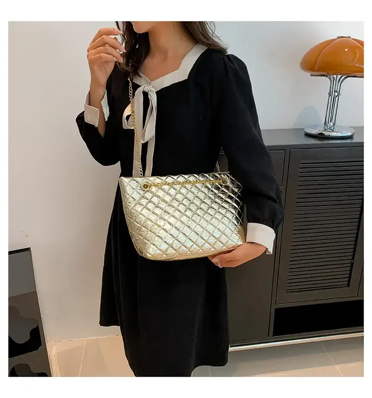 Glossy Rhombus Embroidery Tote Bag Pink 2023 — feature 13