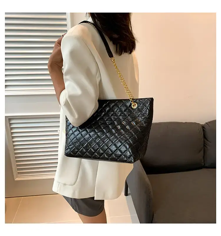 Glossy Rhombus Embroidery Tote Bag Pink 2023 — feature 21