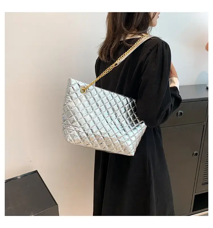 Glossy Rhombus Embroidery Tote Bag Pink 2023 — feature 9