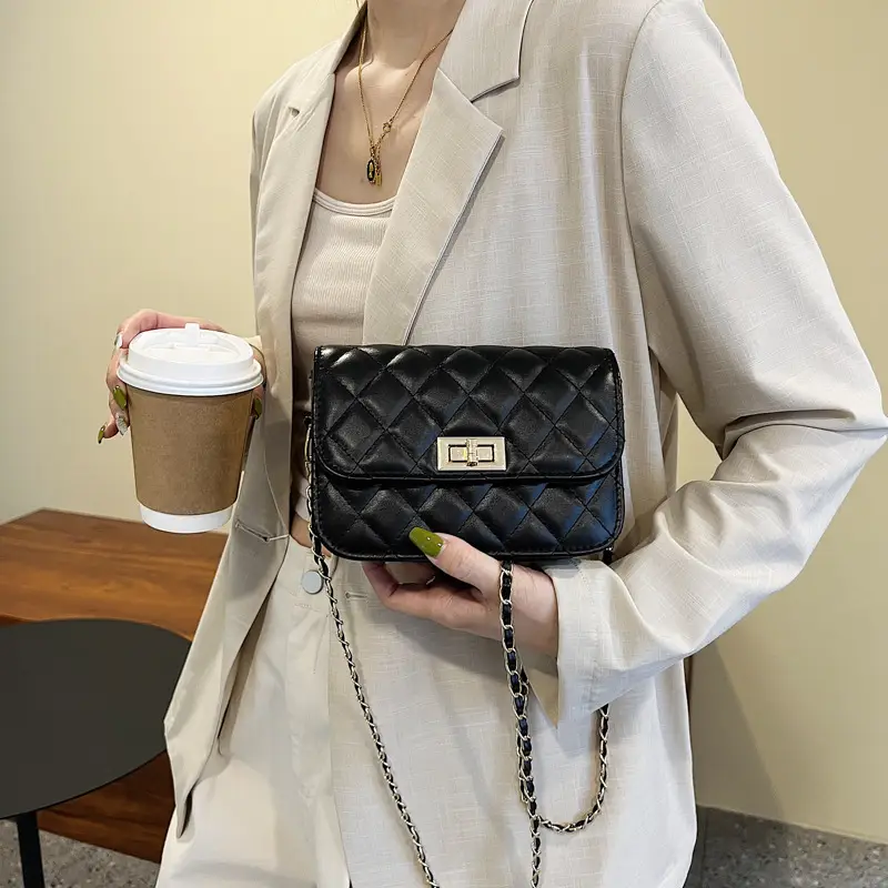 Black Rhombus Chain Shoulder Bag for Women - Image 8