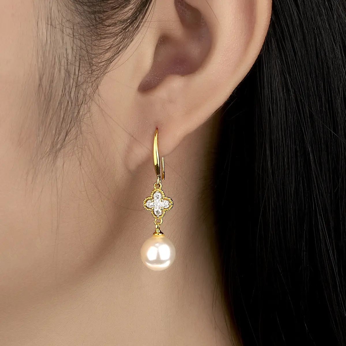Vintage Pearl Earrings Gold Silver Hook Design - Image 3