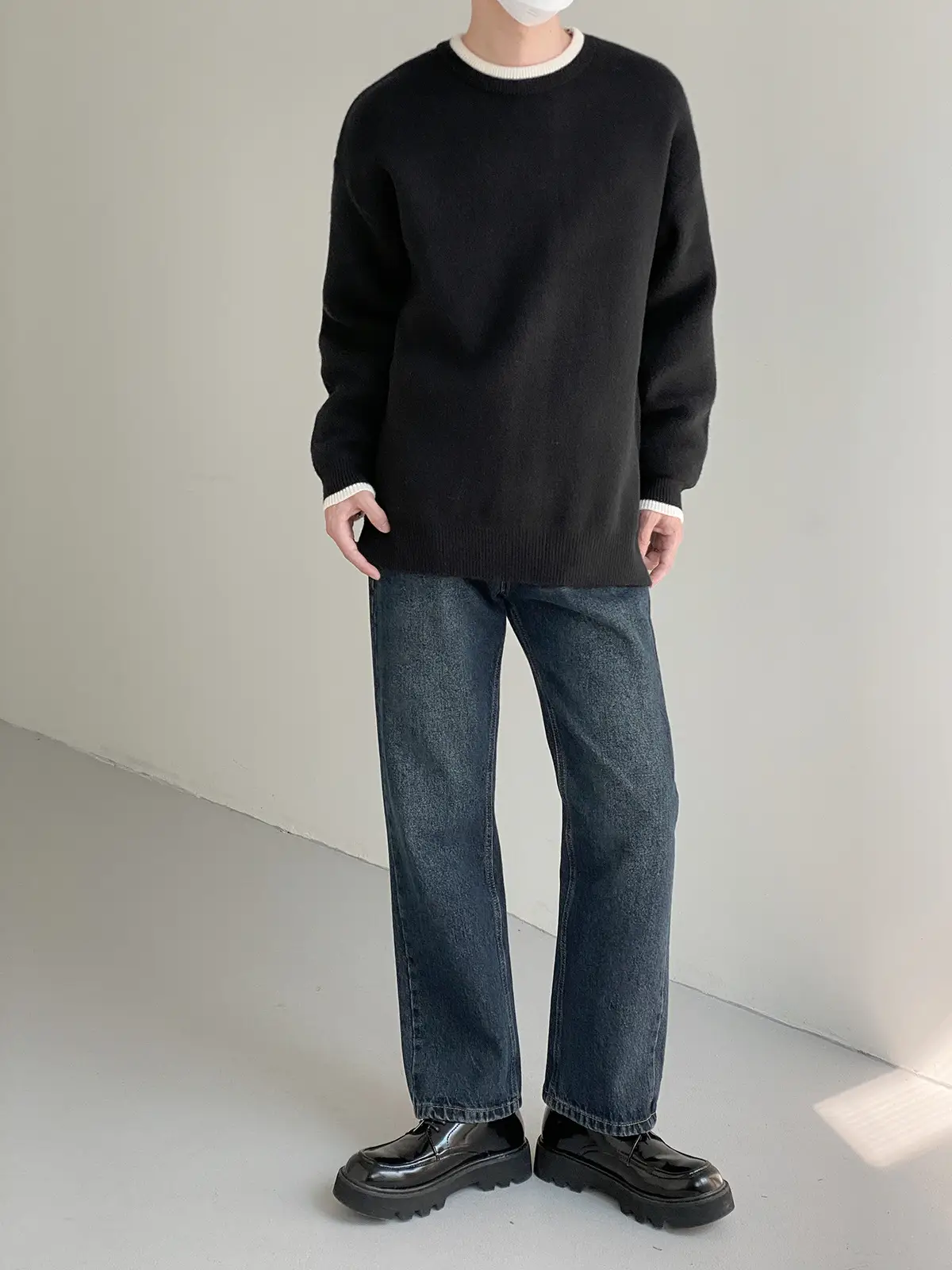 Men Black Knitted Round Neck Sweater for Winter — feature 10