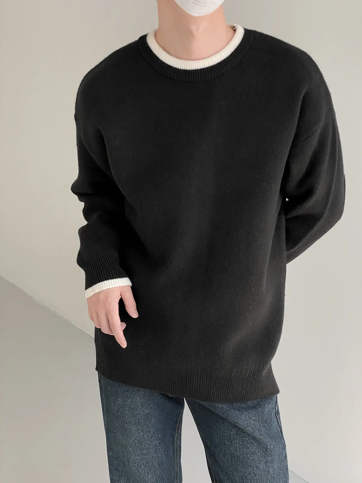 Men Black Knitted Round Neck Sweater for Winter — feature 14