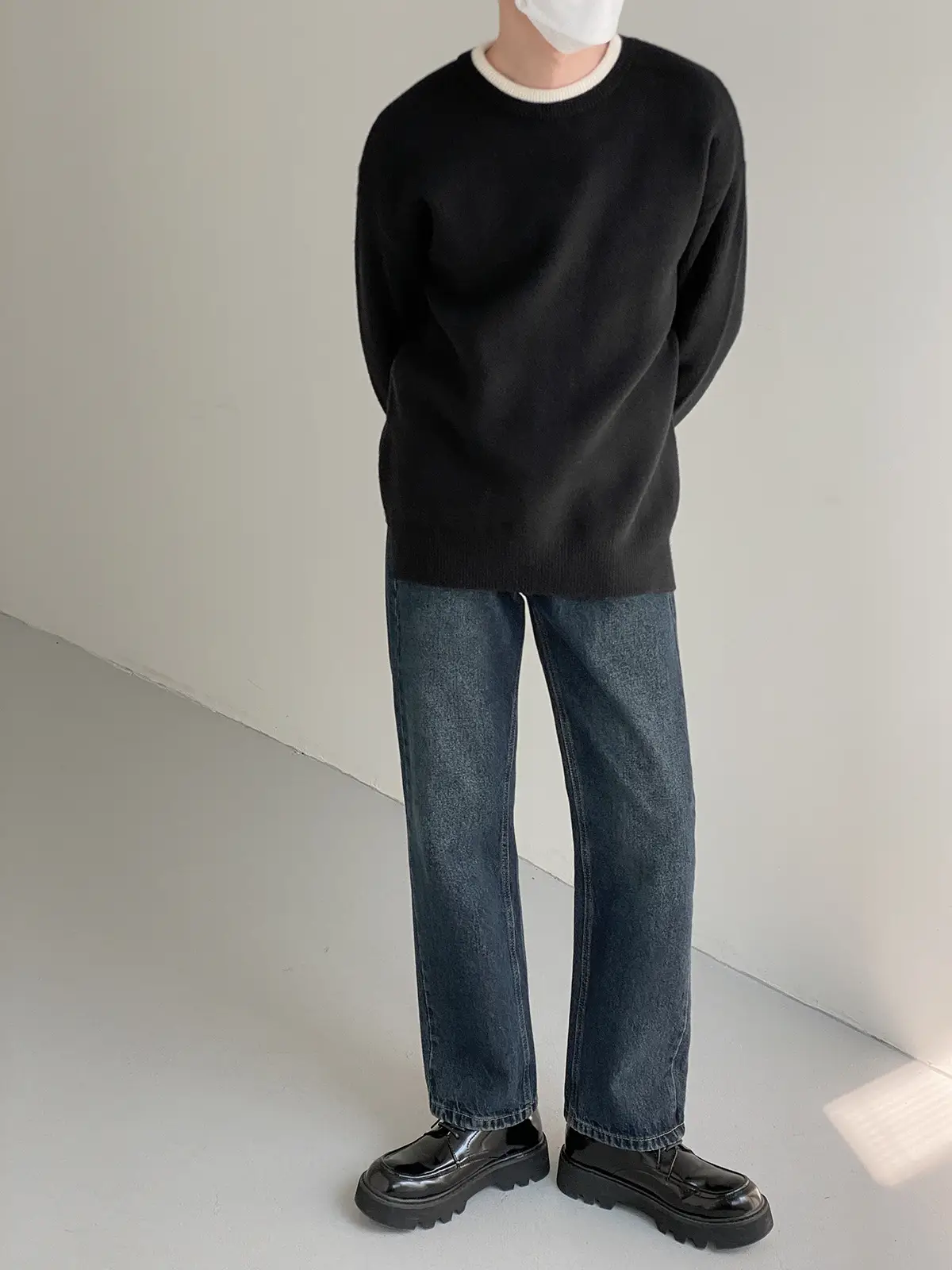 Men Black Knitted Round Neck Sweater for Winter — feature 15